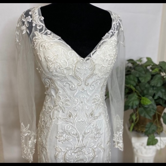 Sophia Tolli style11896 wedding dress long sleeves - Picture 4 of 7